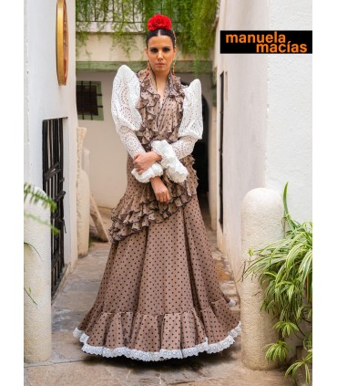 TRAJE ALMENDRO